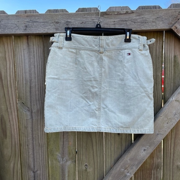 NWT Tommy Hilfiger Light Wash Denim Paperbag Waist Mini Skirt - Picture 6 of 8